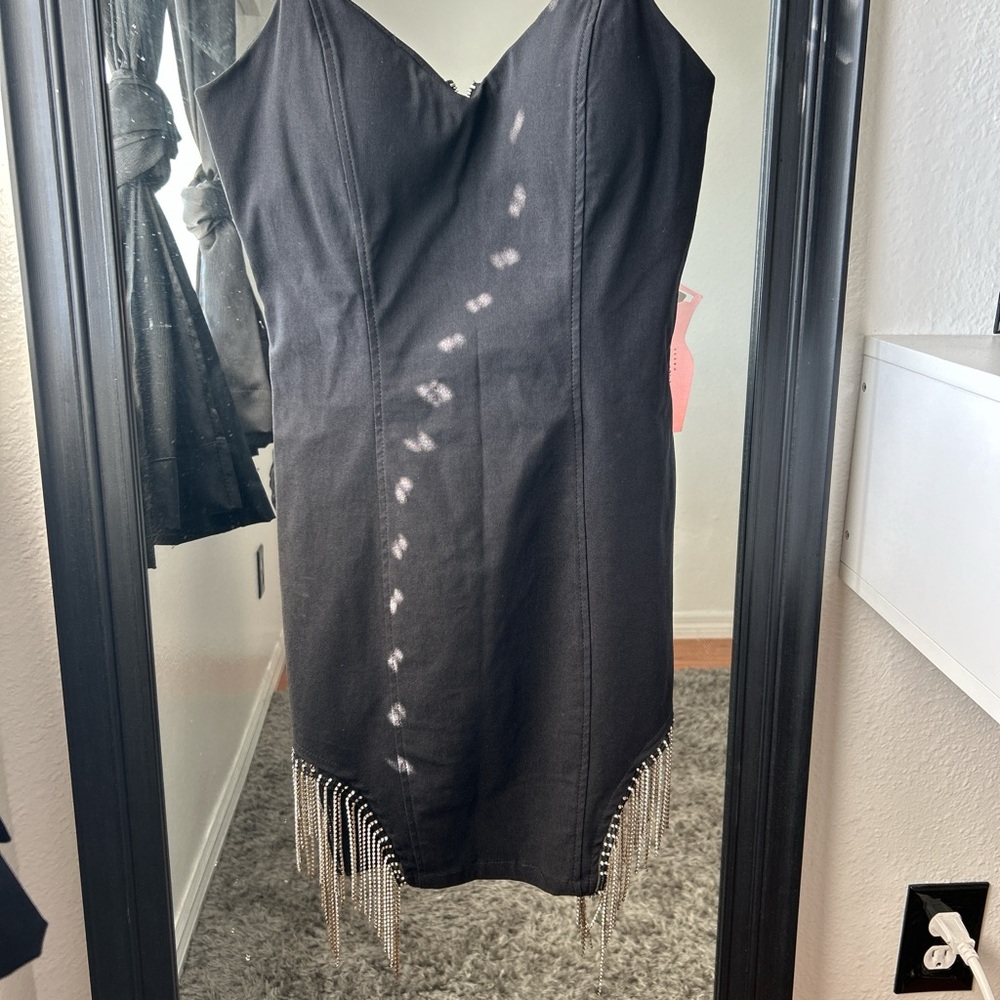 Elegant Black Strapless Dress with Fringe Detail